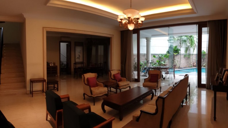 Sewa Rumah di Pondok Indah Metro Kencana.... 5 Bedrooms