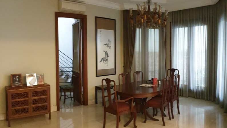 Sewa Rumah di Pondok Indah Metro Kencana.... 5 Bedrooms