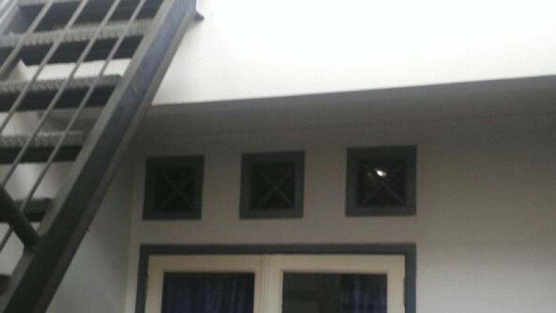 Rumah Manis dan Cantik di Sektor 3 Bintarojaya