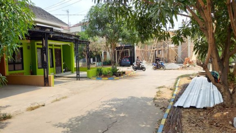 Rumah di Perumahan Green Garden Karawang Barat