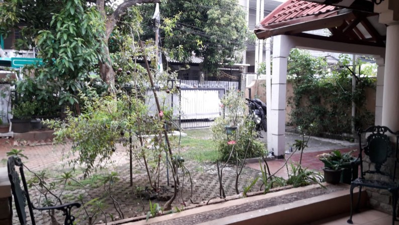 Rumah siap huni,bagus di Veteran DKI Jakarta Selatan