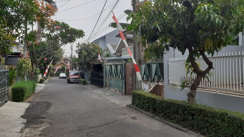 Rumah Siap Huni, Baru Renovasi, Hunian Nyaman dan Asri @Pelikan, Bintaro