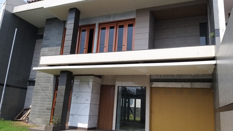 Rumah Baru di Taman Sakura Pratista, dekat Festival Citylink