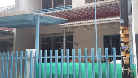 Disewakan Rumah di Taman Kedoya Baru, Jakarta Barat