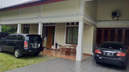 Rumah Siap Huni Asri dan Terawat Di Benhil Jakarta Pusat