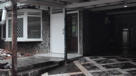 Rumah Lokasi Strategis, Hunian Nyaman dan Asri @Kenari, Bintaro