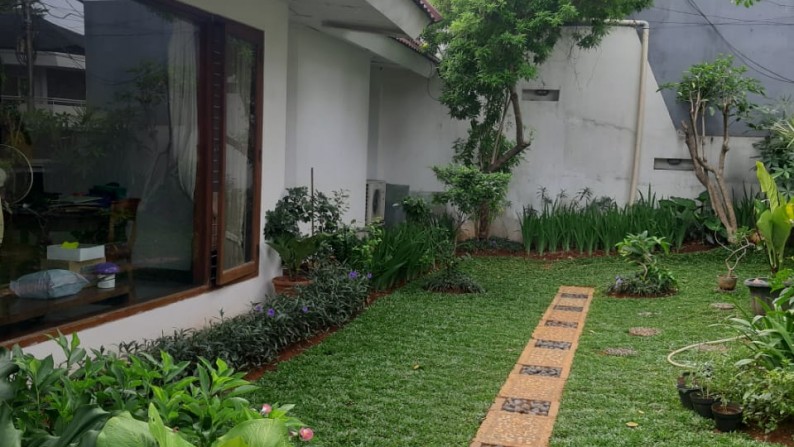  Rumah mewah menteng  siap huni