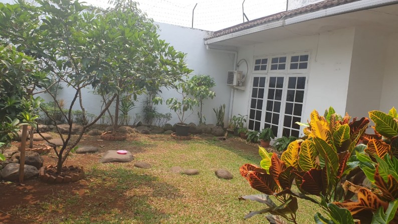 Rumah Terawat dan Asri di Komplek Bukit Cinere