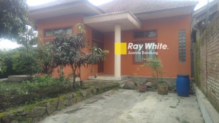 Rumah Pinggir Jalan Raya Maribaya