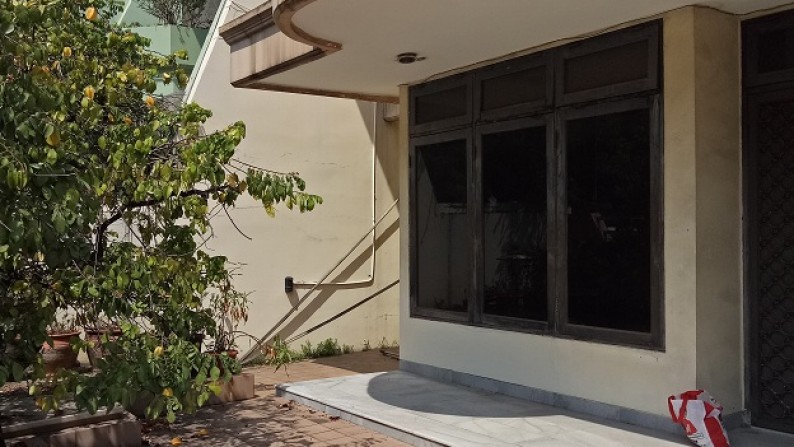 Dijual cepat rumah di Green Garden, Jakarta Barat