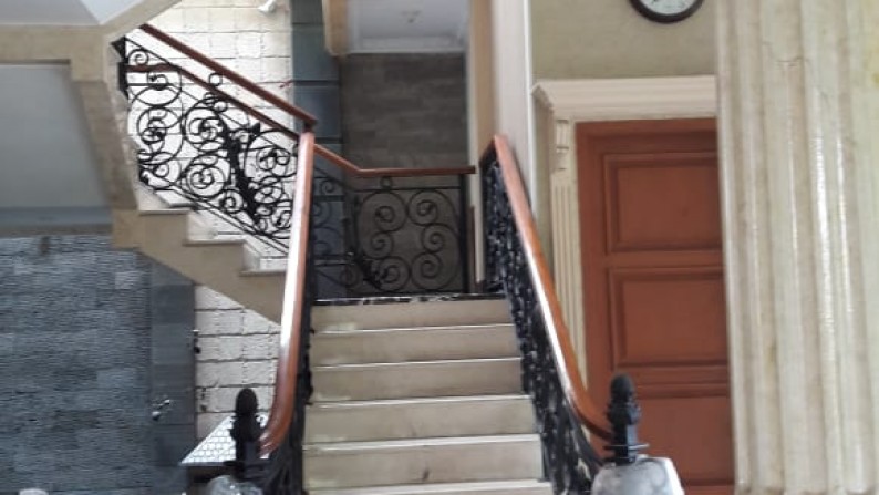 Rumah di JL. Palem Sawit - Palem Semi Karawaci Tangerang