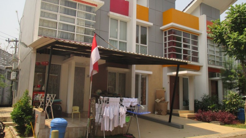 Dijual rumah strategis, harga dibawah 1.7 M, SHM. harga masih negooo, strategis, siap huni.