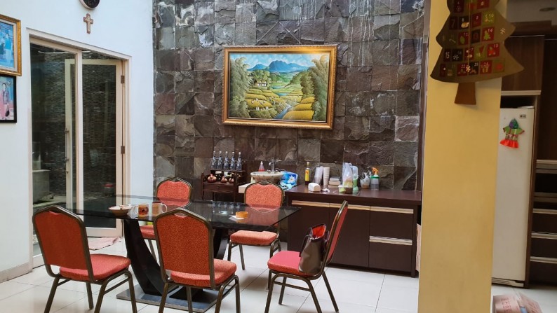 Rumah Cantik dan Siap Huni di Cluster Premium Kebayoran Residence, Bintaro