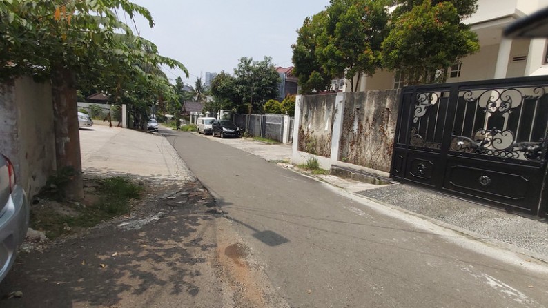 Disewakan rumah dalam komplek 5 menit jalan kaki  stasiun MRT Fatmawati