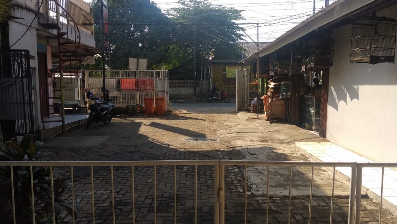 Rumah Toko  Kost2an di Pinggir  Jalan  Raya Kranggan Cocok 