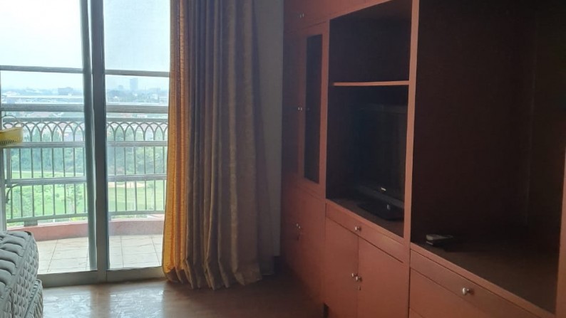 Luxury Apartment dengan 2 Kamar Tidur di Nuansa Hijau Tower