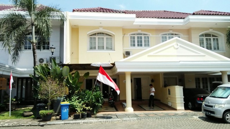 Rumah Cantik, Murah dan Siap Huni di cluster Graha Hijau, Ciputat