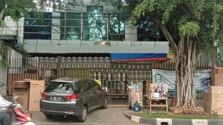 Gedung dijual di Lokasi KH Wahid Hasyim Tanah Abang *0026-WIR*