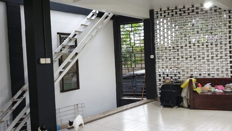 Rumah Siap Huni, Exterior Elegan, dan Hunian Nyaman @Mahagoni, Bintaro