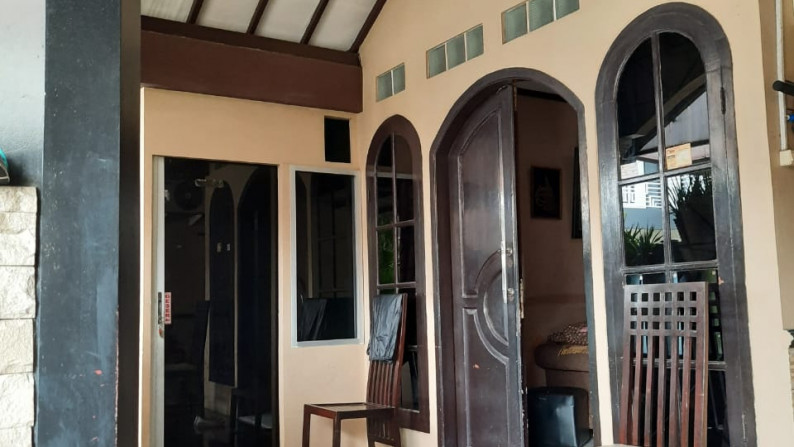 Rumah Lokasi Strategis, Dalam Cluster, dan Hunian Nyaman @Cornelia, Graha Raya