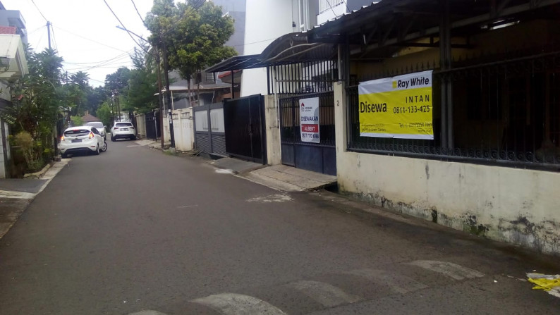 Disewakan rumah 1 lantai di Taman Kedoya Baru