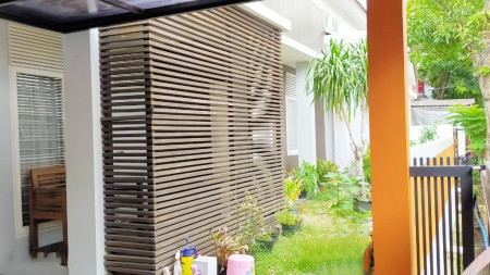 HOSALE! Rumah cantik dan Murah dengan taman di cluster Bintaro Sektor 9