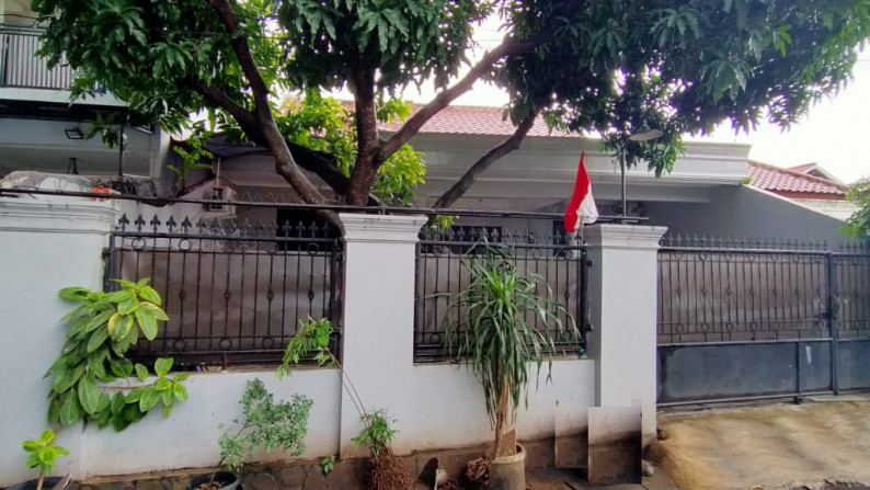 Rumah siap huni di Cipadu Tangerang