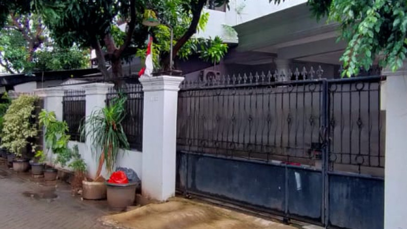 Rumah siap huni di Cipadu Tangerang