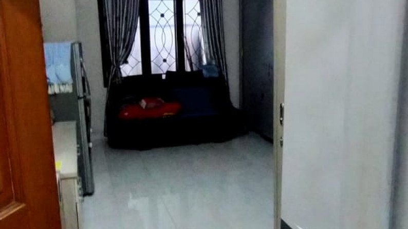 Rumah siap huni di Cipadu Tangerang