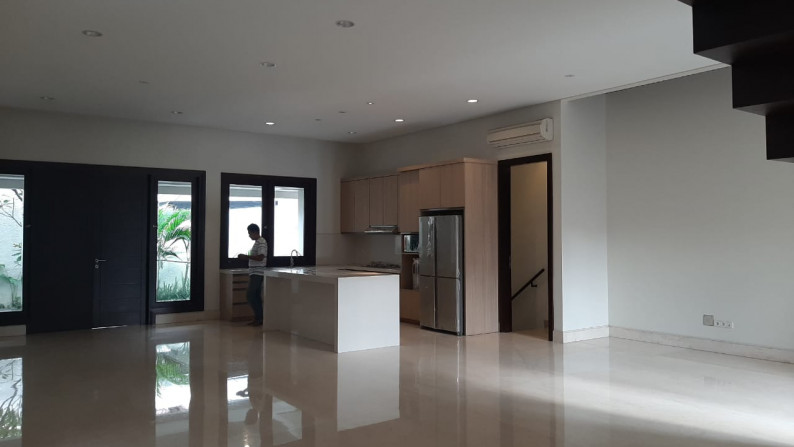 Rumah Mewah With Pool Di Jl Duta Raya Pondok Indah Jakarta Selatan