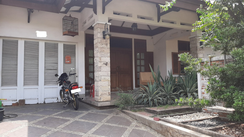 Dijual Rumah Asri di Sunrise Garden