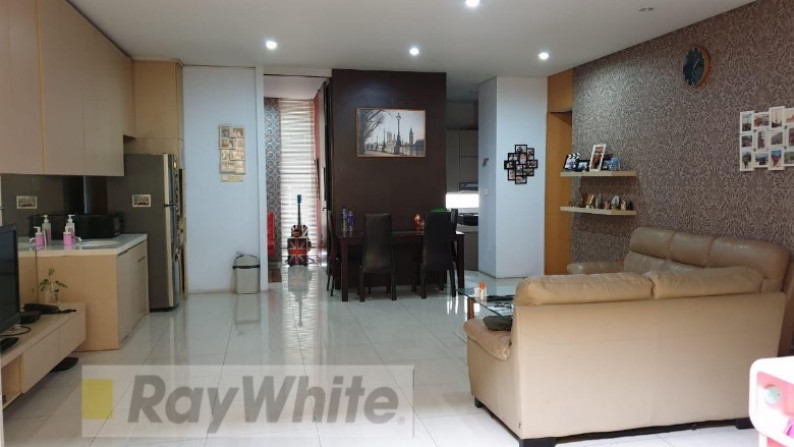 Dijual Rumah Modern Design Dalam Cluster Dekat MRT Fatmawati