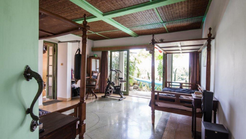 Charming Property 5 Bedroom in Tiying Tutul Canggu