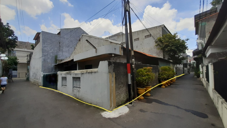 Rumah Jl Rambutan Barat Cocok untuk kos2an, Luas 396m2