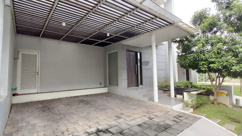 Rumah Disewakan di Serenia Hills, 3 Bedrooms, Siap Huni, Semi Furnished