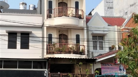 Rumah dijual di Permata Taman Palem Cengkareng *0009-HEN*