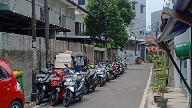 RUMAH TUA HITUNG TANAH DI PETOJO BARAT JUAL CEPAT!!!