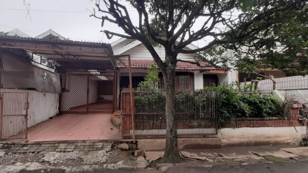 Rumah siap Huni di Bintaro Jaya 2