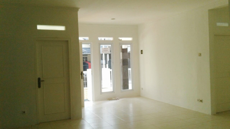 HOT SALE !!! Rumah Siap Huni, Murah dan Nyaman @Mertilang, Bintaro Jaya