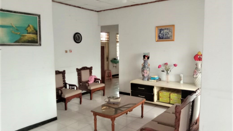 Rumah dijual di Jl. Darussalam Raya Cipondoh *0024-WIR*