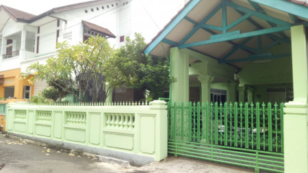 Rumah Klasik Full furnish Jl Melur Dalam, Rawa Badak Utara, Luas  tanah 238m2, bangunan 163m2