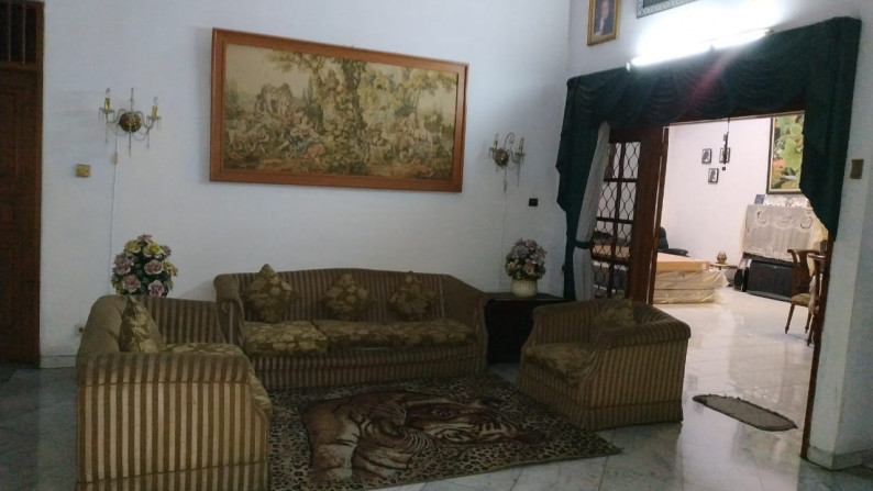 Rumah dijual di Komp. Kavling Polri Jagakarsa *0012-TAT*