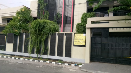 Rumah manyar kertoarjo Surabaya