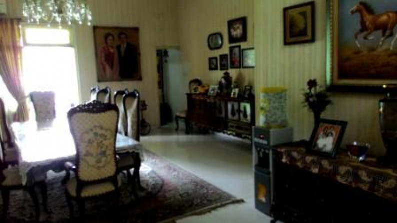 Dijual rumah di Panglima Polim; Jakarta Selatan