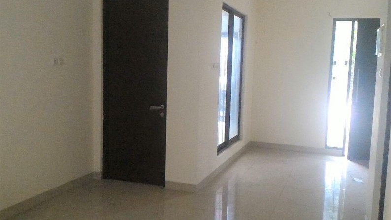 Rumah dijual di Casa Jardin, Cengkareng *0087-HOS*