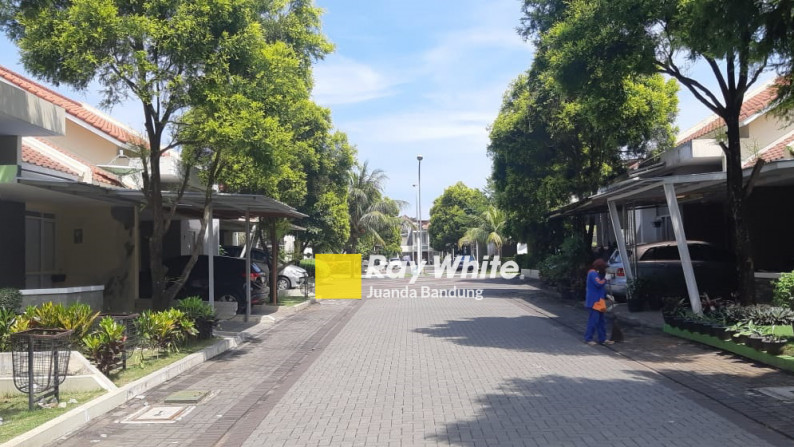 TERJUAL Rumah Cantik Minimalis Kota Baru Parahyangan