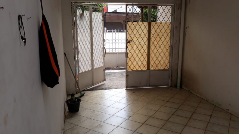 Dijual Cepat Rumah Terawat Dekat MRT