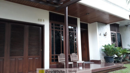 Rumah Semi Kolonial di Selatan Jakarta