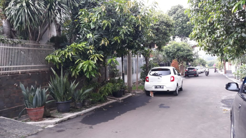 Rumah Semi Kolonial di Selatan Jakarta