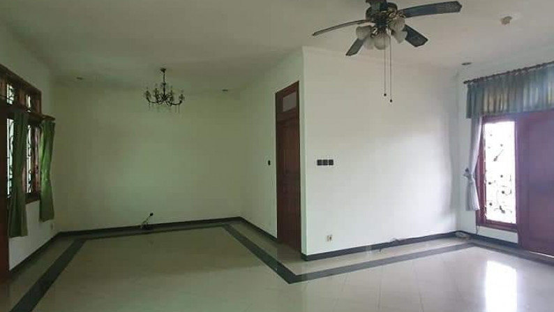 Dijual Rumah Cantik Dalam Komplek Cirendeu